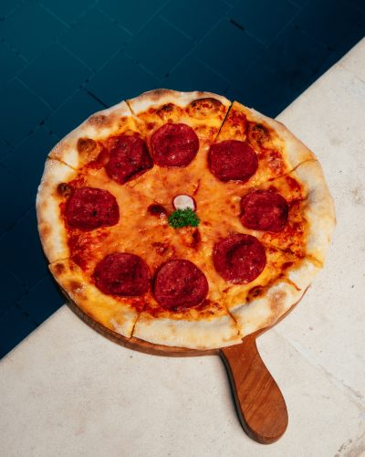 Salami Pizza